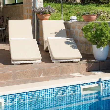Luxury Mare Vila Bol